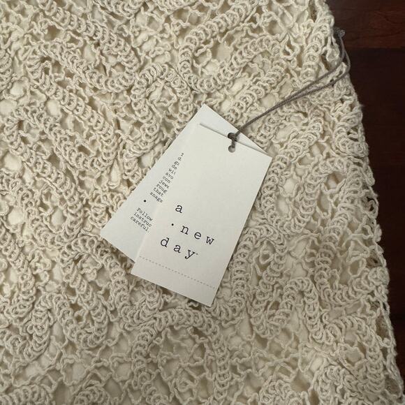 Crochet Mini A-line Skirt Cream Size M NWT - Picture 4 of 4